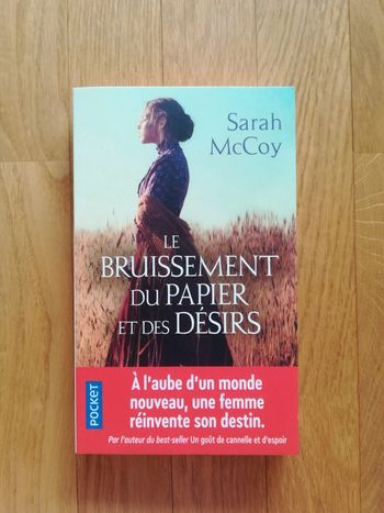 Livre NEUF "Le bruissement du papier et des désirs" - V92B