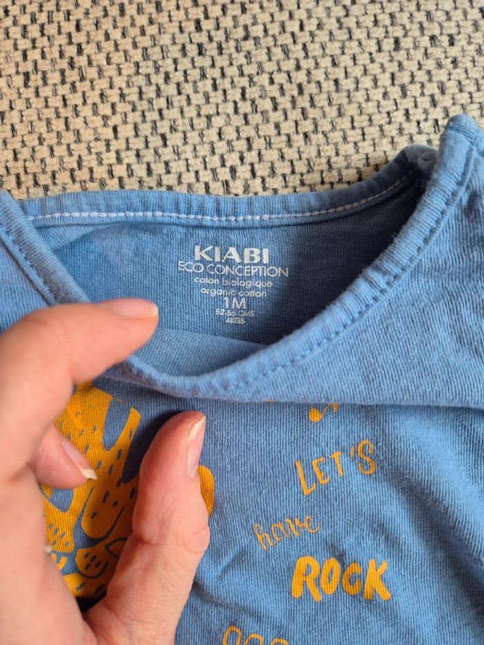 Tenue t-shirt + pantalon - photo numéro 4