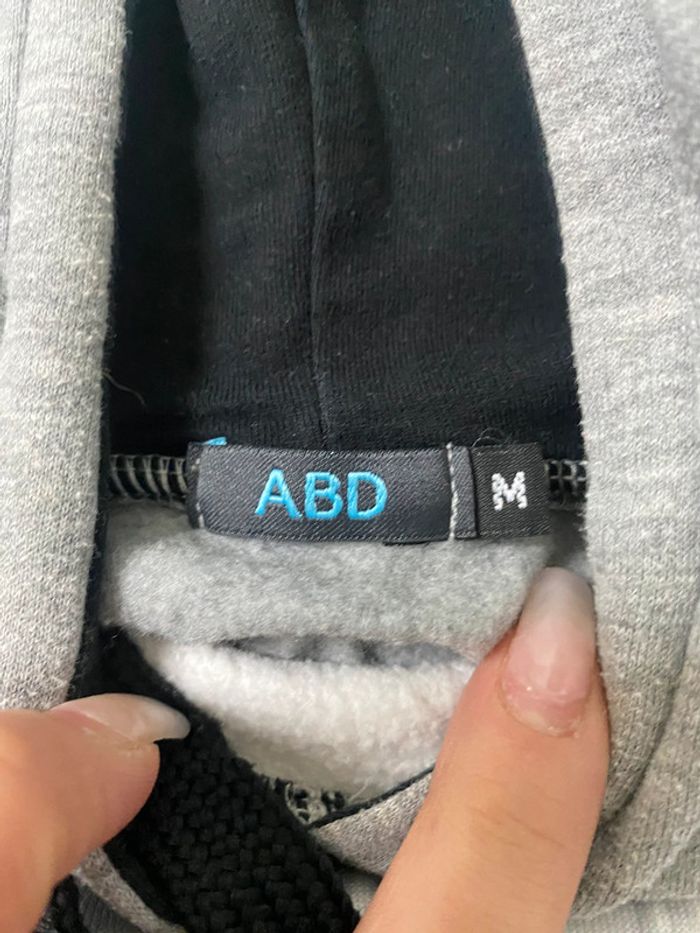 Pull à capuche - photo numéro 2