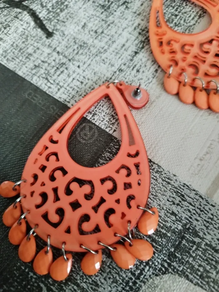 Boucles d'oreilles super vintages - photo numéro 4