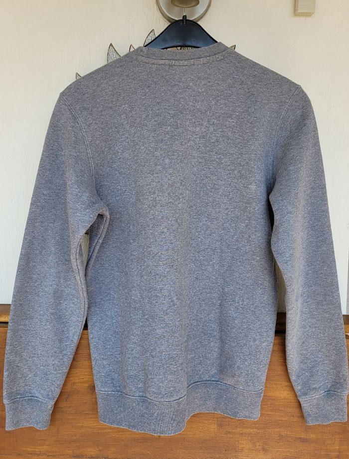 Champion Sweat ML TS- Gris Chiné-Gros logo Noir Devant-Coupe Droite en TBE - photo numéro 3