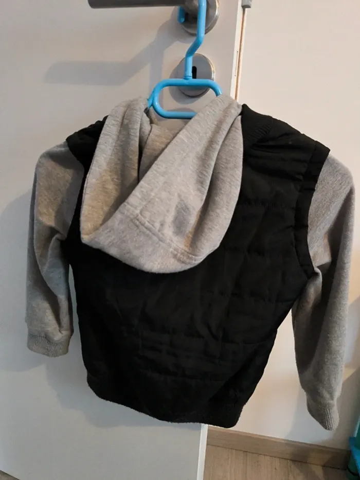 Veste/blazer demi saison à capuche. Gémo. 6ans - photo numéro 6