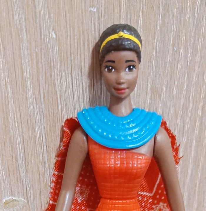 Mini barbie Kenyan doll - macdonald 1995