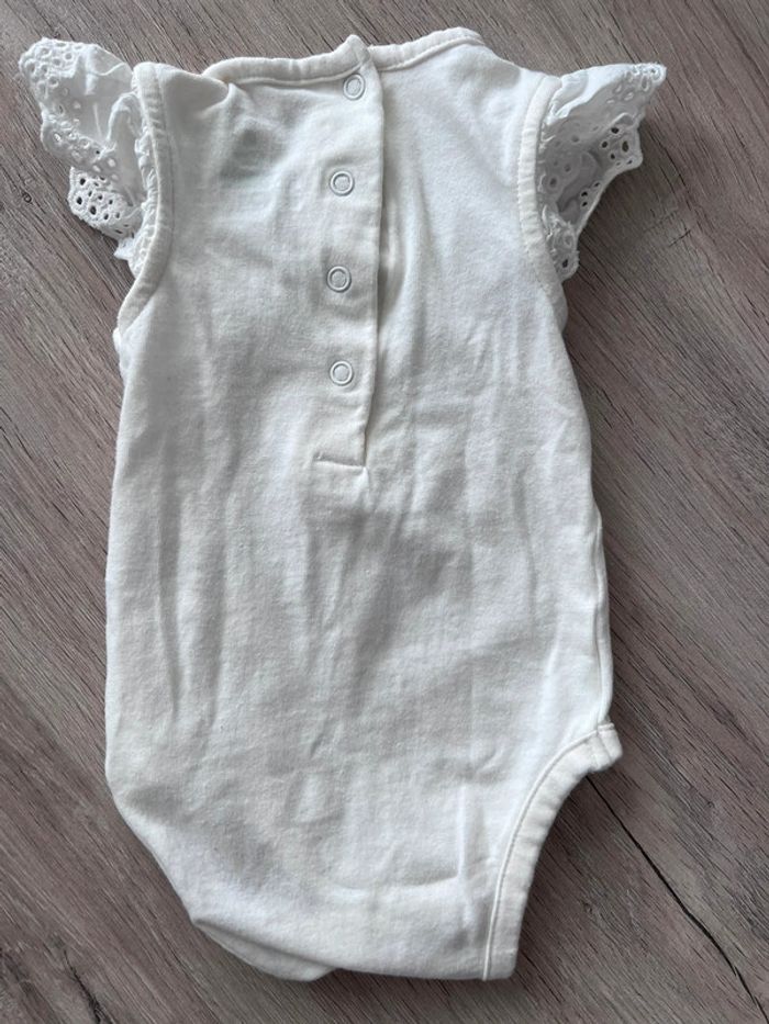 Ensemble bébé taille 3 mois pantalon beige plus bodies sans manche blanc avec bandeau assortit - photo numéro 4