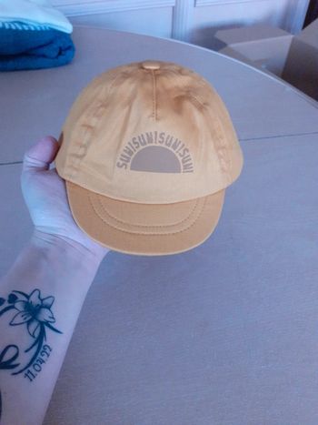 Casquette jaune kiabi