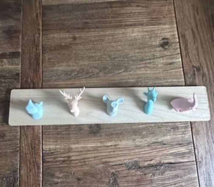 Patère chambre enfants têtes d’animaux – 55 x 10 cm