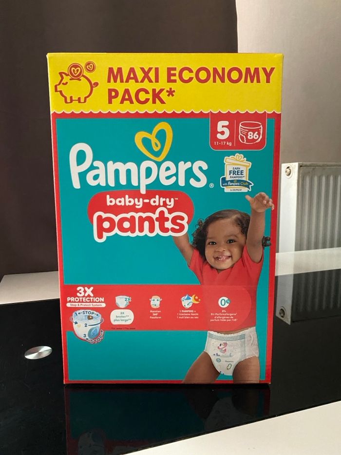 Couches Pampers taille 5