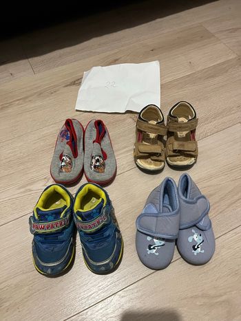 Chaussures enfants 22