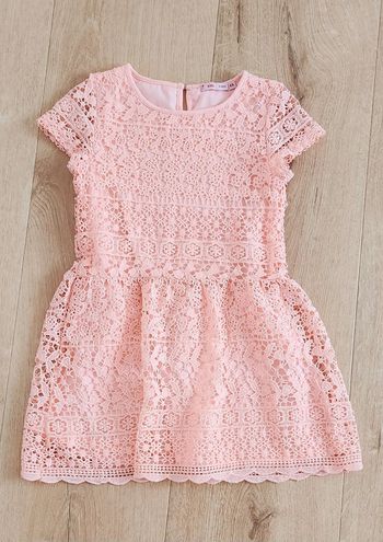 Robe manches courtes dentelle doublée corail taille 6 ans Gémo