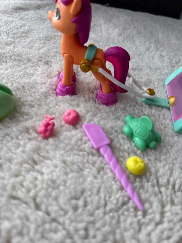 🐴 jouet my Little pony + accessoires chariot et fruits- très bon état - photo numéro 4