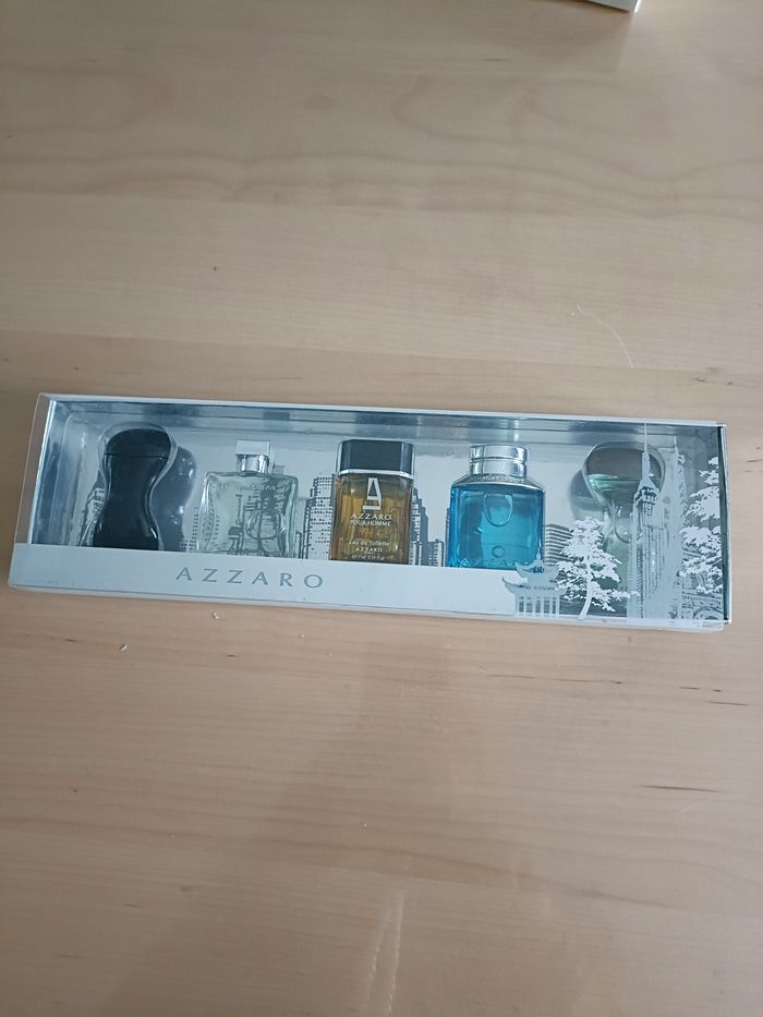 COFFRET AZZARO LONG 5 MINIATURES TROIS DE 7ML ET DEUX DE 5ML