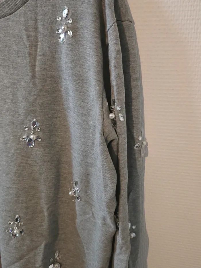 Pull avec perles - photo numéro 4
