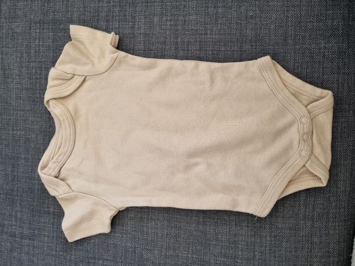Lot de 3 bodies demi manches 1 mois - photo numéro 2