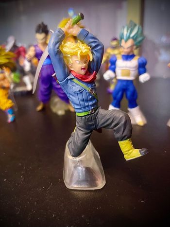 Figurine dragon ball gashapon hg Trunks