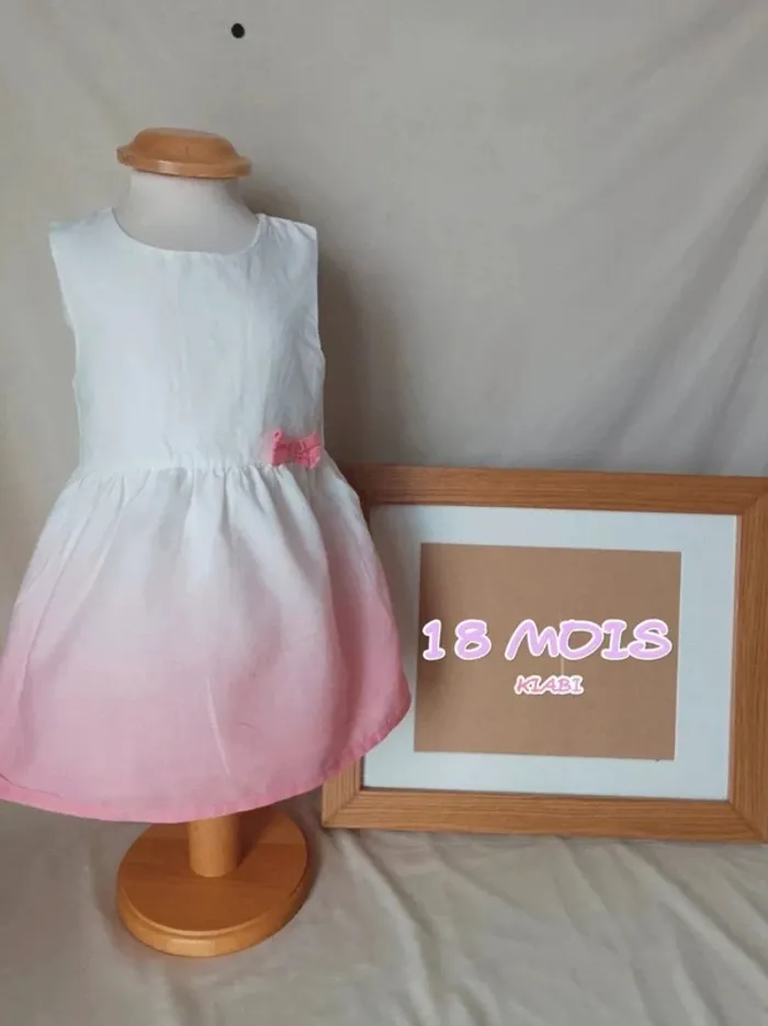 Charmante Robe Kiabi - Taille 18 Mois - Dégradé Rose & Blanc