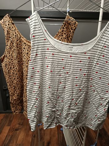 Lot de 2 débardeurs taille xxxl Kiabi