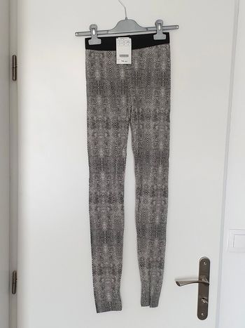 Legging Promod neuf avec étiquette imprimé serpent reptile XS