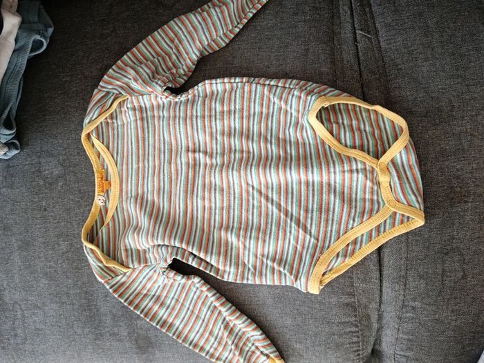 Lot bodies manche longue 23mois - photo numéro 2