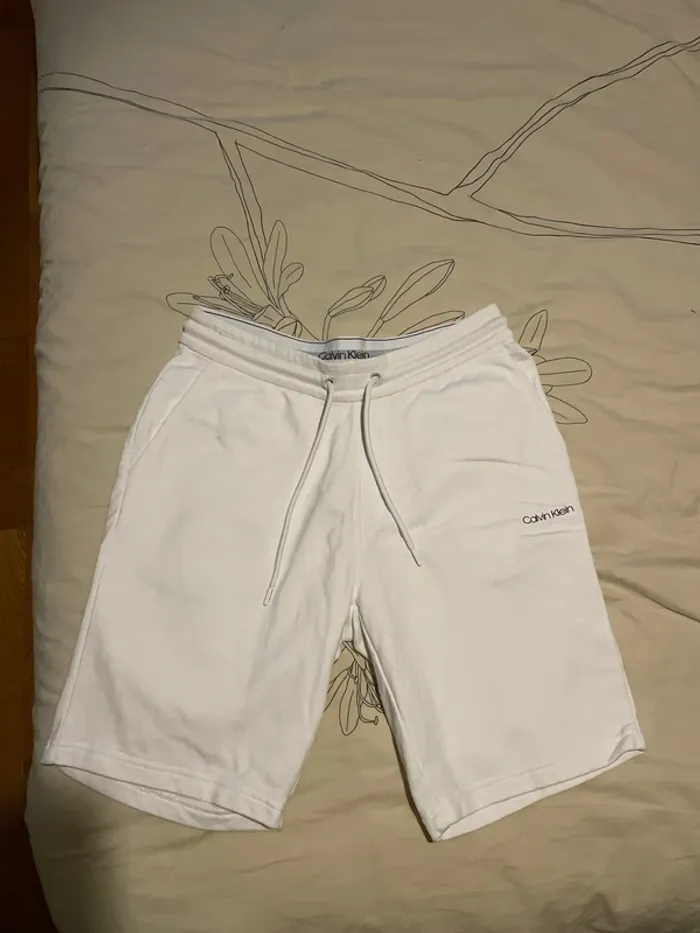 Short blanc