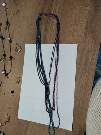 Sautoir noir en perles