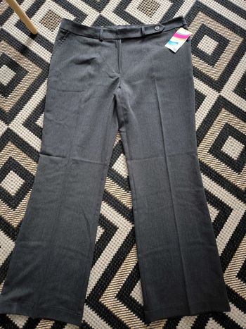 Pantalon gris taille 48 neuf