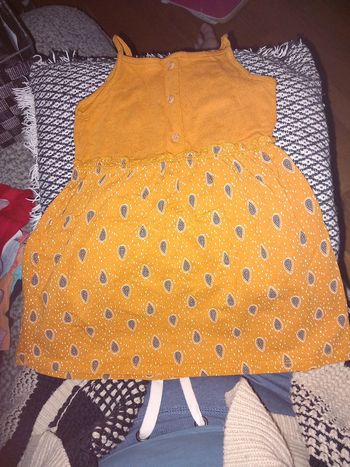 Robe kiabi taille 24mois 83/89cm