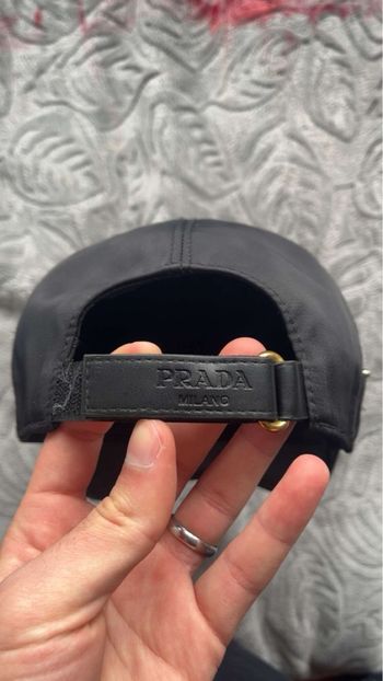Casquette Prada, très bon état  10/10  