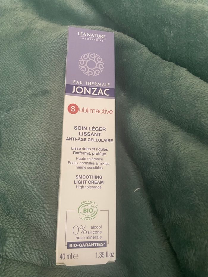 Soin Jonzac léger visage  lissant anti âge  repulpant eau micellaire - photo numéro 2