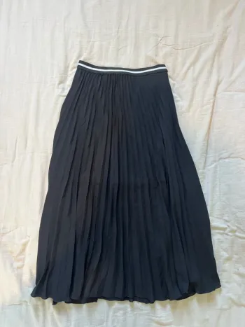 Jupe plissée, noire, stradivarius