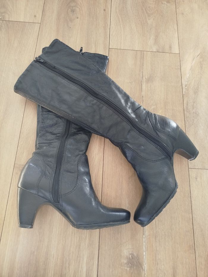 Bottes en cuir noir vintage taille 35