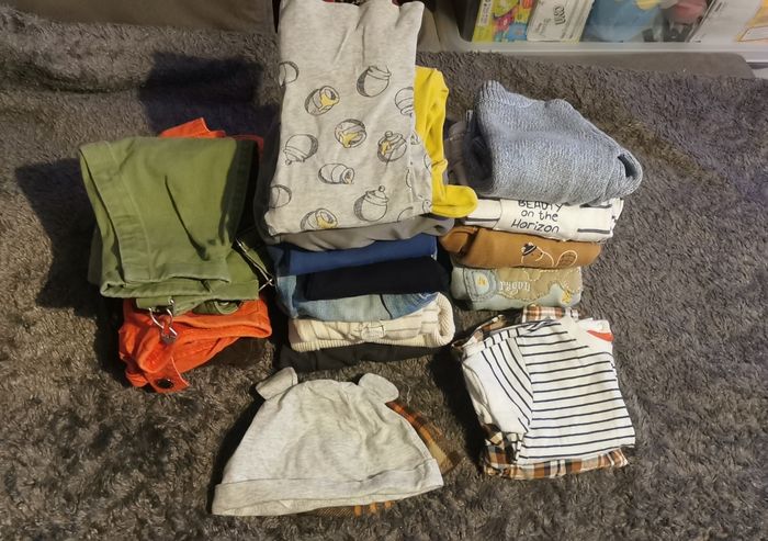 Vêtements en lots - photo numéro 2