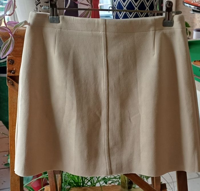 Jupe courte - photo numéro 2