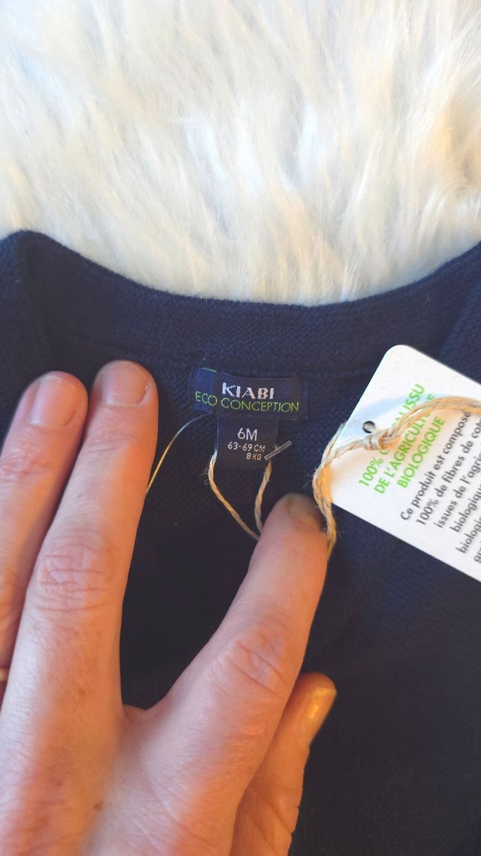 (Neufs non portés) 🏷🏷🥰😍 gilet et teeshirt ml 6mois Garçon 😍🥰💙 - photo numéro 3