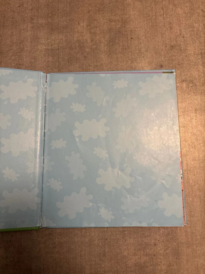 Livre Peppa Pig, Peppa part en vacances - photo numéro 2