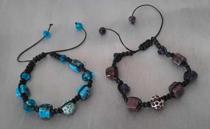 Lot de 2 bracelets réglables femme neufs sans étiquettes