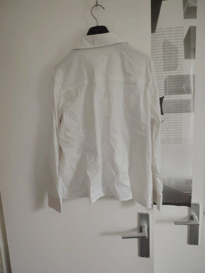 Chemise griffon taille 4 - photo numéro 3