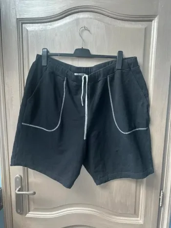 Short noir taillissime 6XL