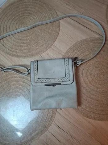 Sac bandoulière gris clair – pratique et léger