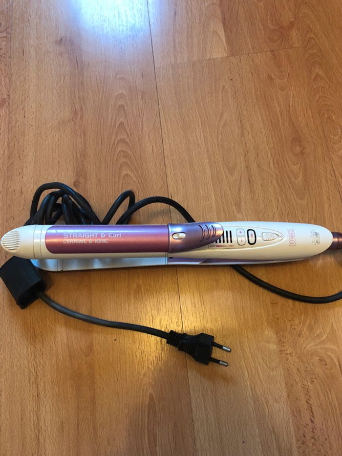 Lisseur Straight and Curl Wik
