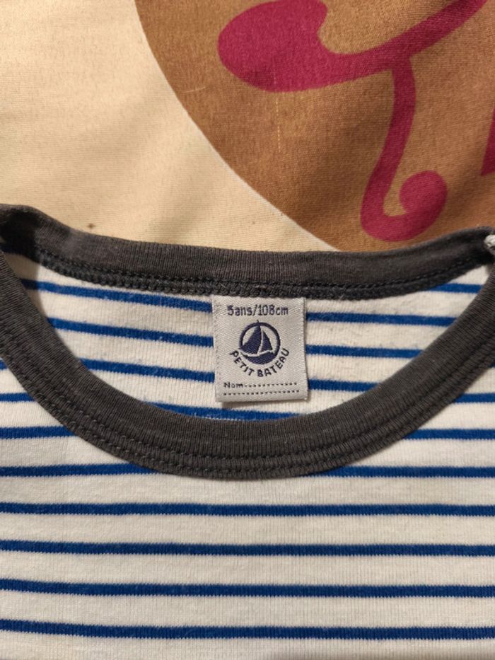 Tee shirt Petit Bateau 5 ans - photo numéro 4