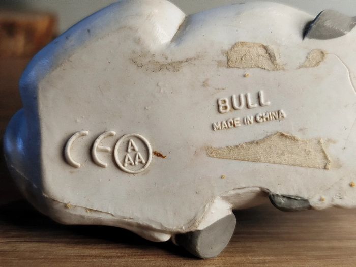 AAA figurine bovidé vache couchée animal de la ferme - photo numéro 6