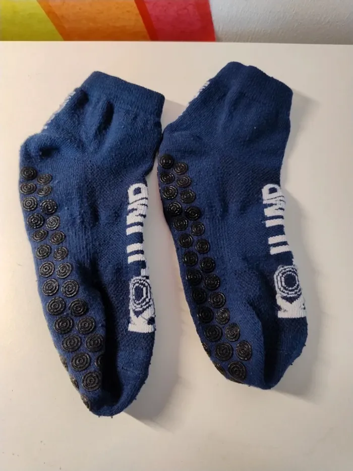 Deux paires de chaussettes antidérapantes Kojump - photo numéro 3