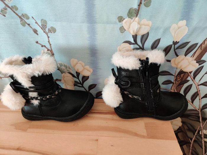 Bottines fourrées taille 19 neuves - photo numéro 4