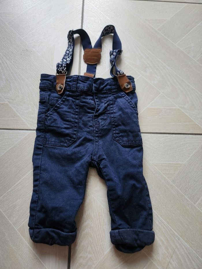 Pantalon jeans bleu marine avec bretelles