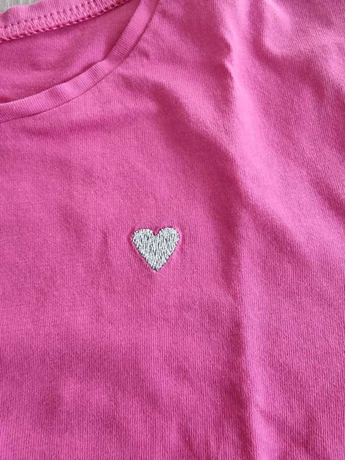 T-shirt rose H&M Taille 8 ans - photo numéro 2