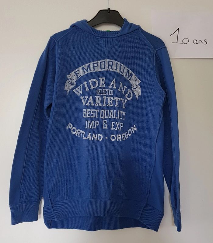 Pull à capuche Benetton 10 ans