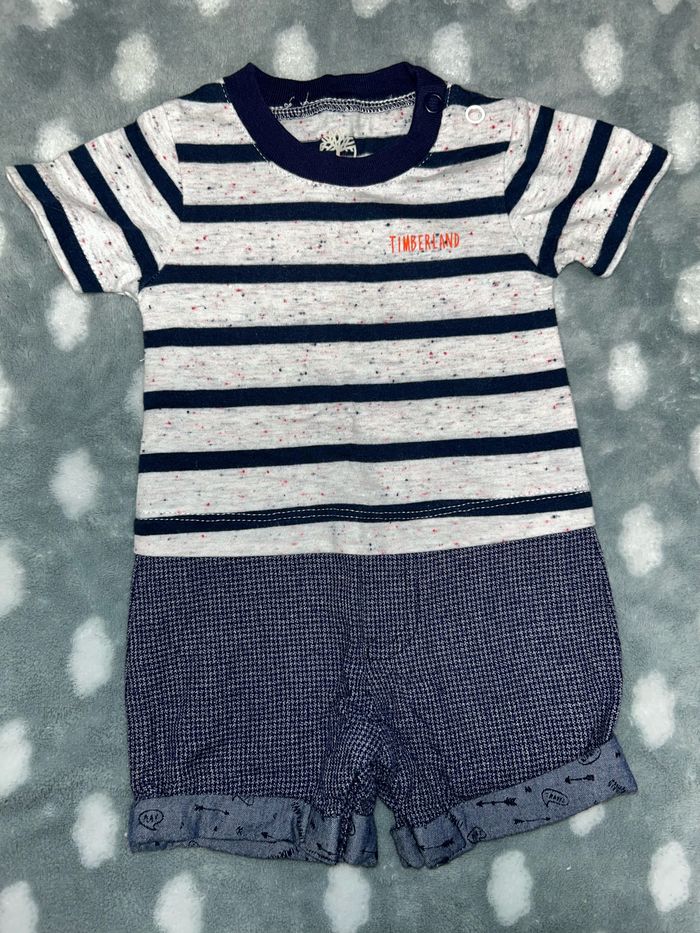Lot vêtements 1 mois - photo numéro 6