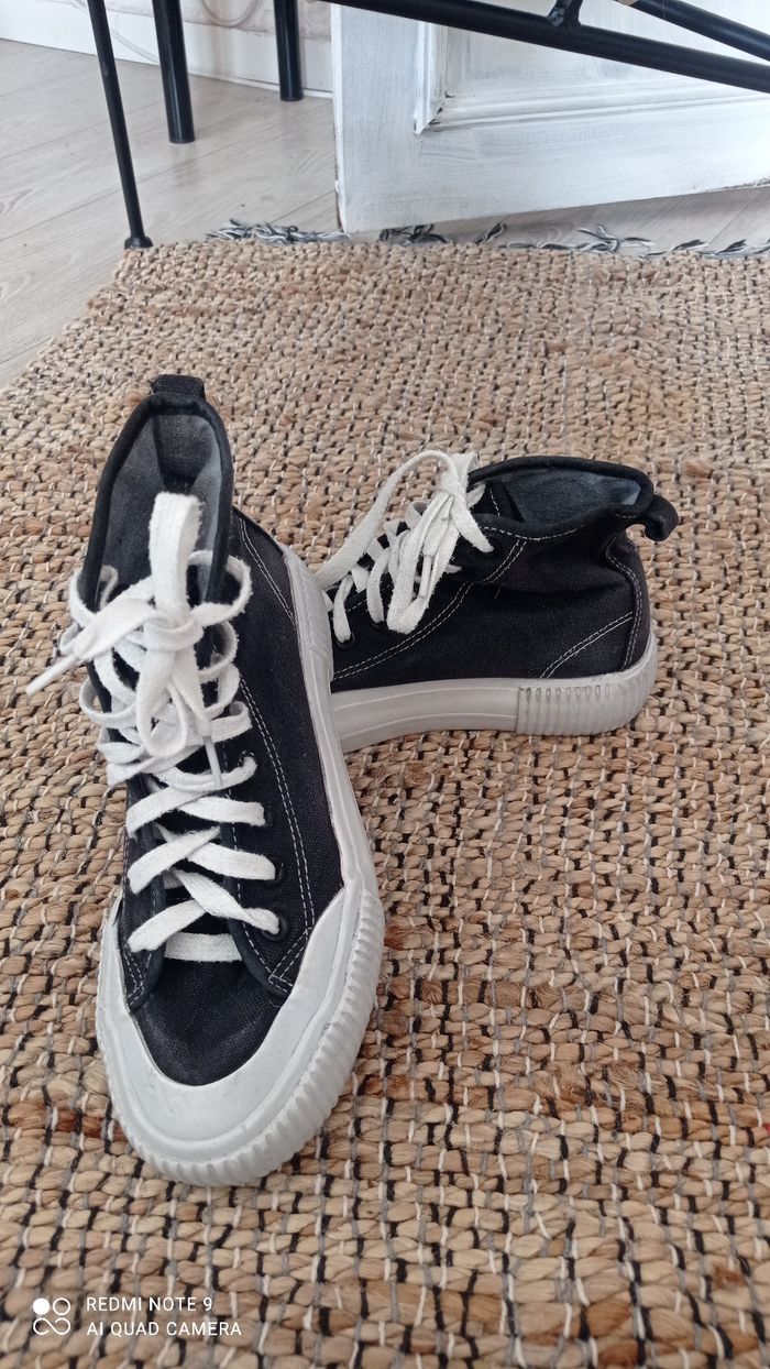 Baskets montantes noires plateforme Kiabi pointure 37 - photo numéro 2