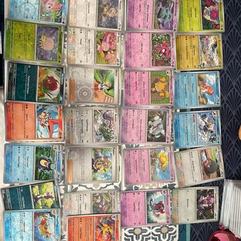 Lot de cartes Pokémon holo/reverse en français – excellent état Near Min