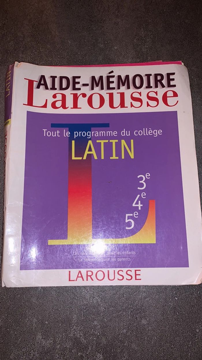 Aide mémoire Larousse latin